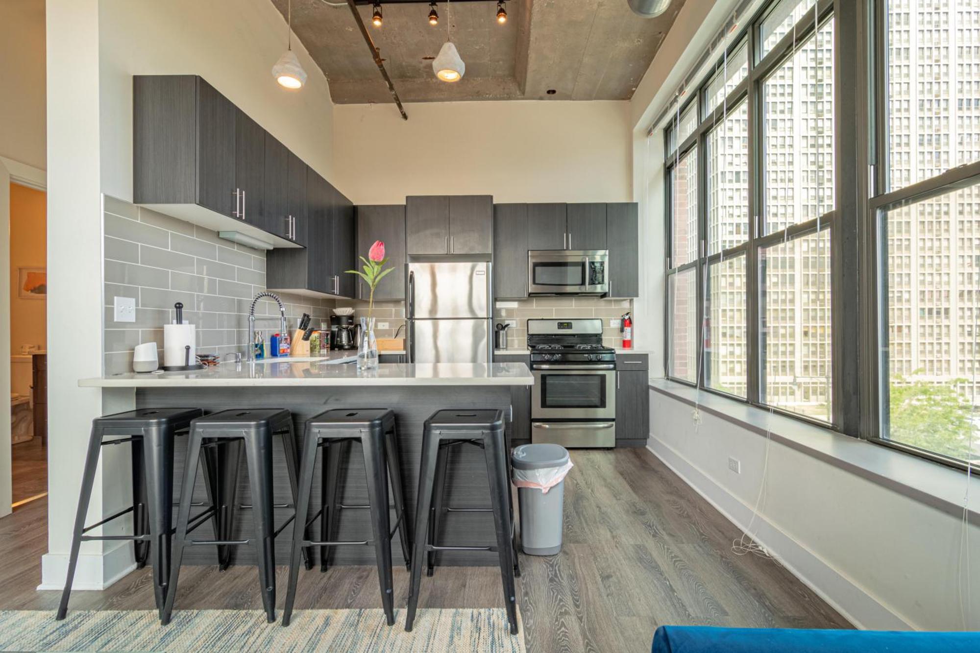 Bright 2Br Luxury Corner Suite With Optional Parking Sleeps 6 Guests Near Mccormick Place And Soldier Field Chicago Exteriör bild