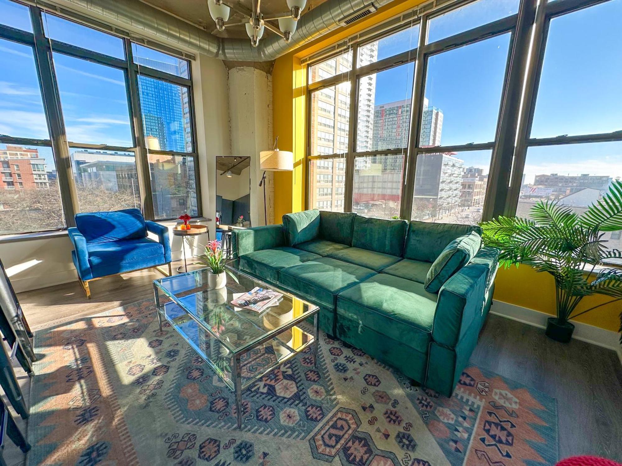 Bright 2Br Luxury Corner Suite With Optional Parking Sleeps 6 Guests Near Mccormick Place And Soldier Field Chicago Exteriör bild